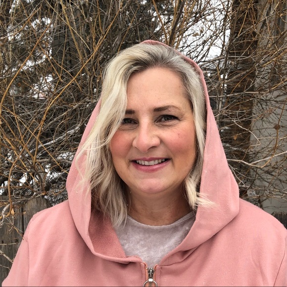 Meet your  Posh Ambassador! Anne - Picture 1 of 1